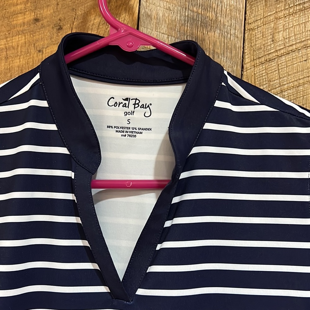 Coral Bay Womens’s golf shirt  size Small - Picture 6 of 6